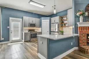 994 Jefferson St, Alvin, TX 77511 - Photo 8