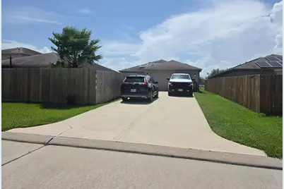 2622 Watersail Drive, Texas City, TX 77568 - Photo 4