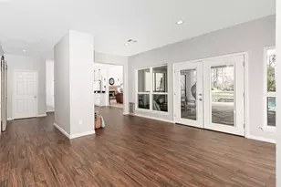 44 Lake Forest Cir, Conroe, TX 77384 - Photo 6