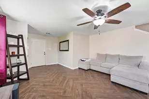 7334 Liberty Tree Ln, Houston, TX 77049 - Photo 4