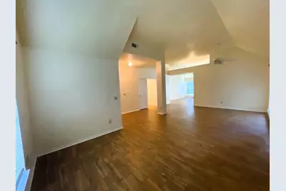 107 S Village Knoll Circle, The Woodlands, TX 77381 - Photo 12