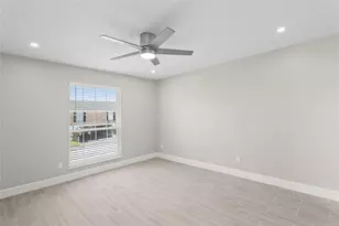 2121 Fountain View Dr, Houston, TX 77057 - Photo 12
