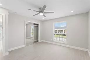 2121 Fountain View Dr, Houston, TX 77057 - Photo 12