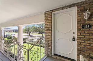2121 Fountain View Dr, Houston, TX 77057 - Photo 18