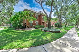 13 Turtle Creek Manor, Sugar Land, TX 77479 - Photo 2
