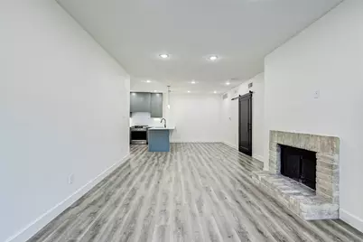 2100 Tanglewilde #697, Houston, TX 77063 - Photo 12