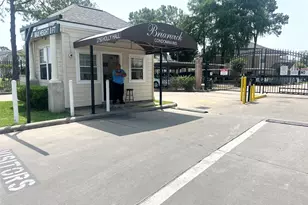 2750 Holly Hall St, Houston, TX 77054 - Photo 20