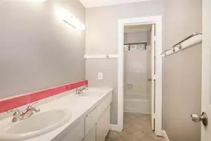 575 Moreland St, Vidor, TX 77662 - Photo 4