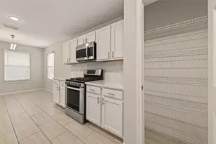 8202 Kingsbridge Meadow Dr, Houston, TX 77083 - Photo 14