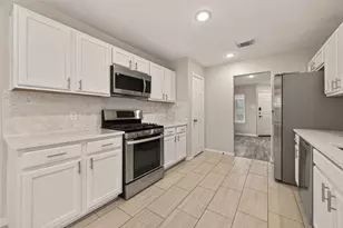 8202 Kingsbridge Meadow Dr, Houston, TX 77083 - Photo 10