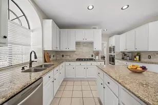 16 Fosters Ct, Sugar Land, TX 77479 - Photo 10