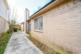 7918 Chancel Dr, Houston, TX 77071 - Photo 24