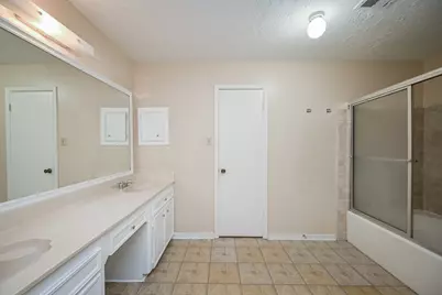 7918 Chancel Drive, Houston, TX 77071 - Photo 16