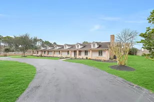 14 El Dorado Dr, Friendswood, TX 77546 - Photo 4