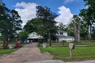 326 Spanish Cove Dr, Crosby, TX 77532 - Photo 2