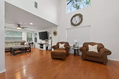 42 W Gaslight Place, The Woodlands, TX 77382 - Photo 6