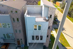 2103 Crockett St, Houston, TX 77007 - Photo 2