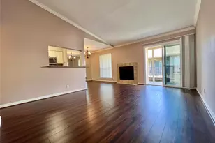 700 Thicket Ln, Houston, TX 77079 - Photo 2