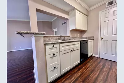 700 Thicket Lane #804, Houston, TX 77079 - Photo 6