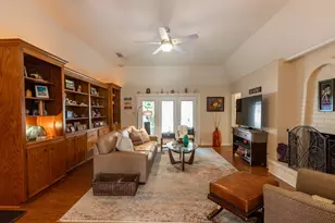 5 Colony Park Cir, Galveston, TX 77551 - Photo 4