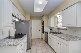 951 Beachcomber Ln, Houston, TX 77062 - Photo 14