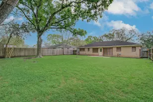 951 Beachcomber Ln, Houston, TX 77062 - Photo 28