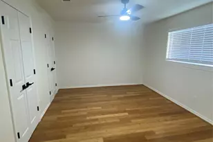 220 Hartford Dr, Conroe, TX 77303 - Photo 18