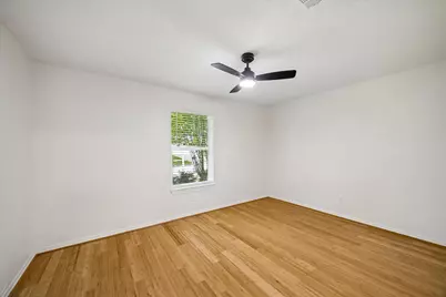 220 Hartford Drive, Conroe, TX 77303 - Photo 10