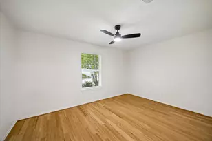 220 Hartford Dr, Conroe, TX 77303 - Photo 10