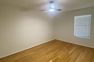 220 Hartford Dr, Conroe, TX 77303 - Photo 18