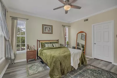 2111 Welch Street #B201, Houston, TX 77019 - Photo 14