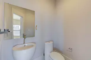 113 Tuam St, Houston, TX 77006 - Photo 14