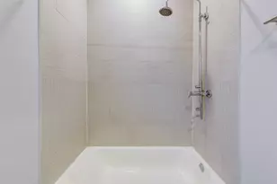 113 Tuam St, Houston, TX 77006 - Photo 22