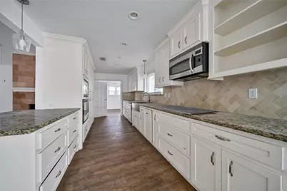 501 Desert Aire Drive, Friendswood, TX 77546 - Photo 18