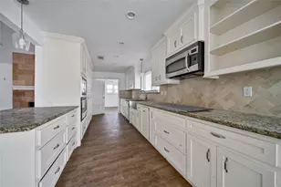 501 Desert Aire Dr, Friendswood, TX 77546 - Photo 18