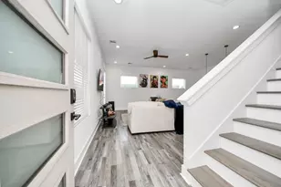 1066 Mansfield St, Houston, TX 77091 - Photo 6