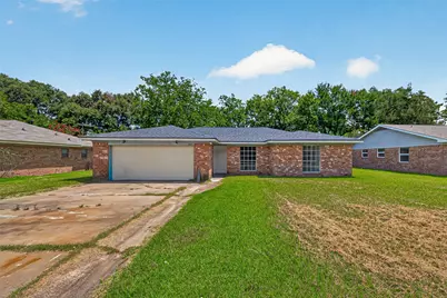 2013 Long Dr, Richmond, TX 77469 - Photo 4
