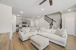 8050 Scanlan Trce, Missouri City, TX 77459 - Photo 4