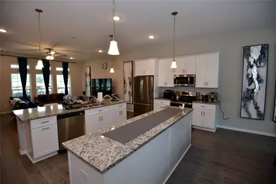 100 Wildwood Lake Drive N, Huntsville, TX 77340 - Photo 4