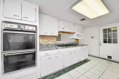 3827 Addicks Clodine Road, Houston, TX 77082 - Photo 8