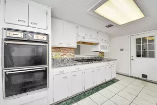 3827 Addicks Clodine Rd, Houston, TX 77082 - Photo 8