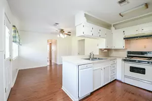 129 Cannon St, Clute, TX 77531 - Photo 12