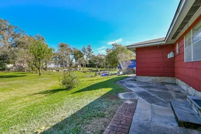129 Cannon Street, Clute, TX 77531 - Photo 24