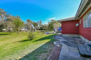 129 Cannon St, Clute, TX 77531 - Photo 24