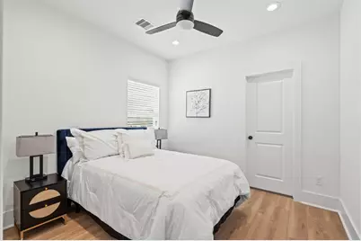 1307 Oak Tree Forest Court, Houston, TX 77018 - Photo 18