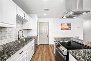 3238 Knotty Oaks Trail, Houston, TX 77045 - Photo 8