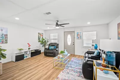 3238 Knotty Oaks Trail, Houston, TX 77045 - Photo 10