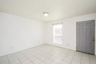 1116 Murrayhill Dr, Houston, TX 77043 - Photo 2