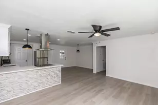 5260 Landry Ln, Beaumont, TX 77708 - Photo 4