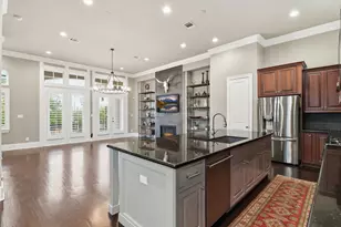 10933 Upland Park, Houston, TX 77043 - Photo 24